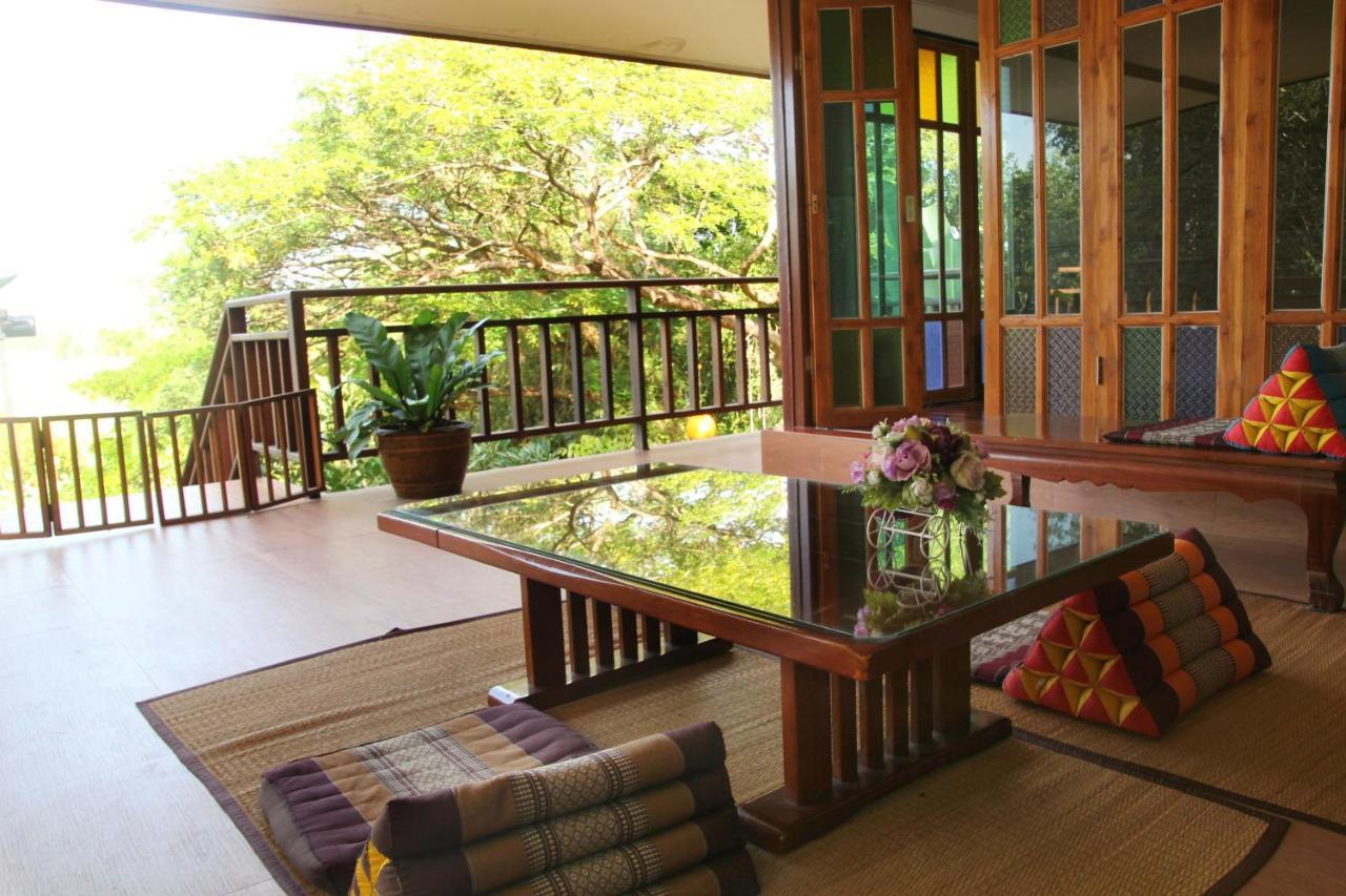 Baanbua Nonlen Hotel Udon Thani Exterior photo