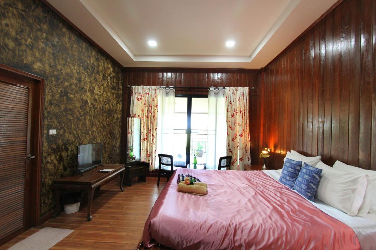 Baanbua Nonlen Hotel Udon Thani Exterior photo