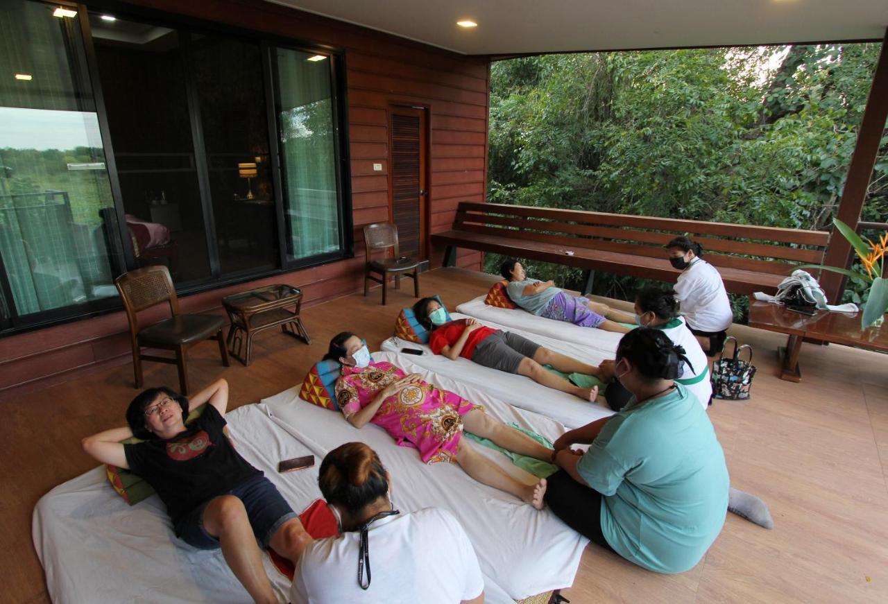 Baanbua Nonlen Hotel Udon Thani Exterior photo