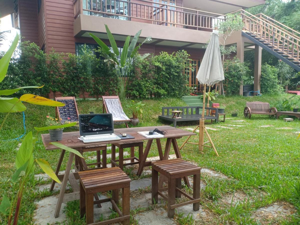 Baanbua Nonlen Hotel Udon Thani Exterior photo